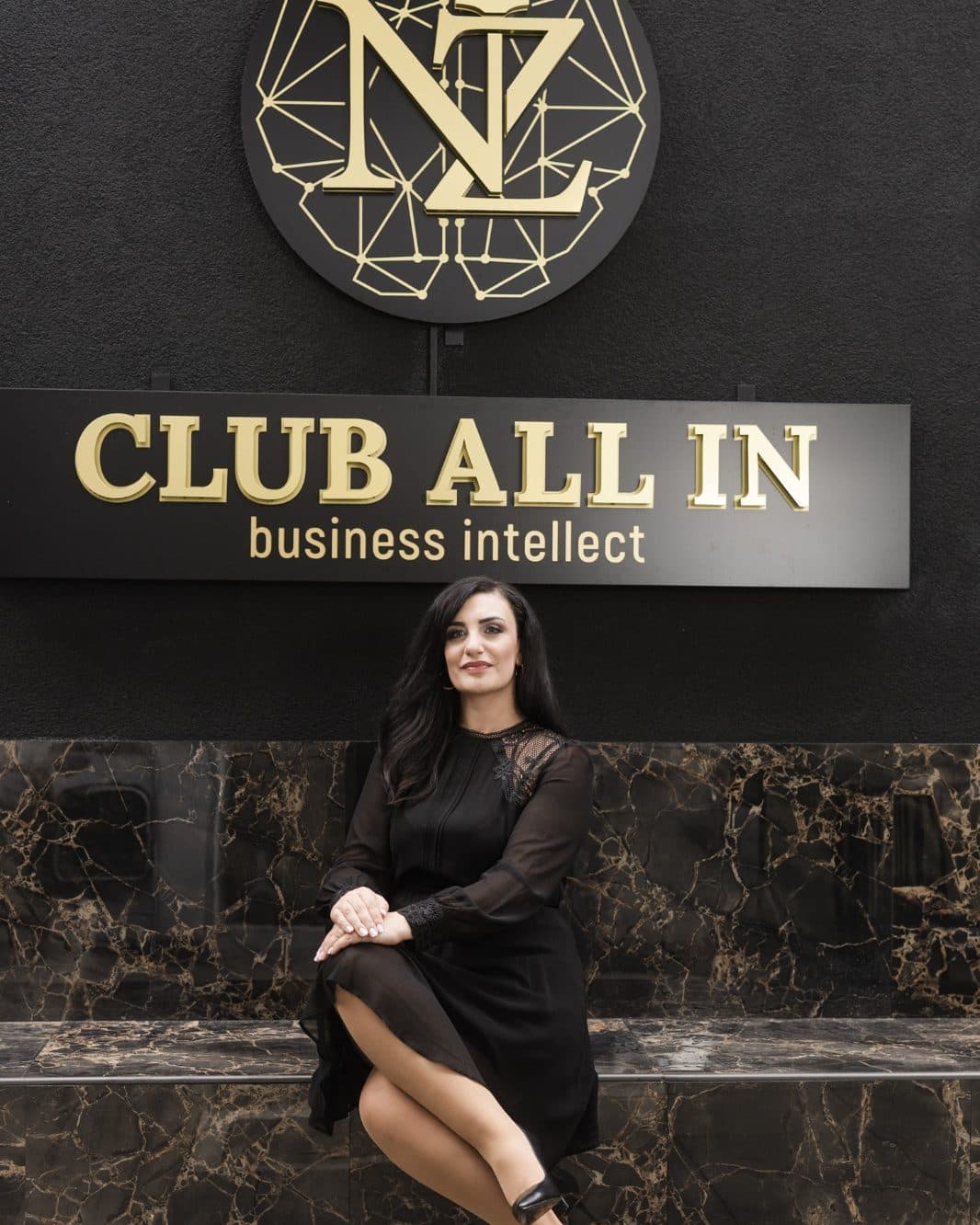 Naira Zargarian im CLUB ALL IN